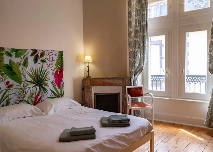 לינה וארוחת בוקר La Francois Premier